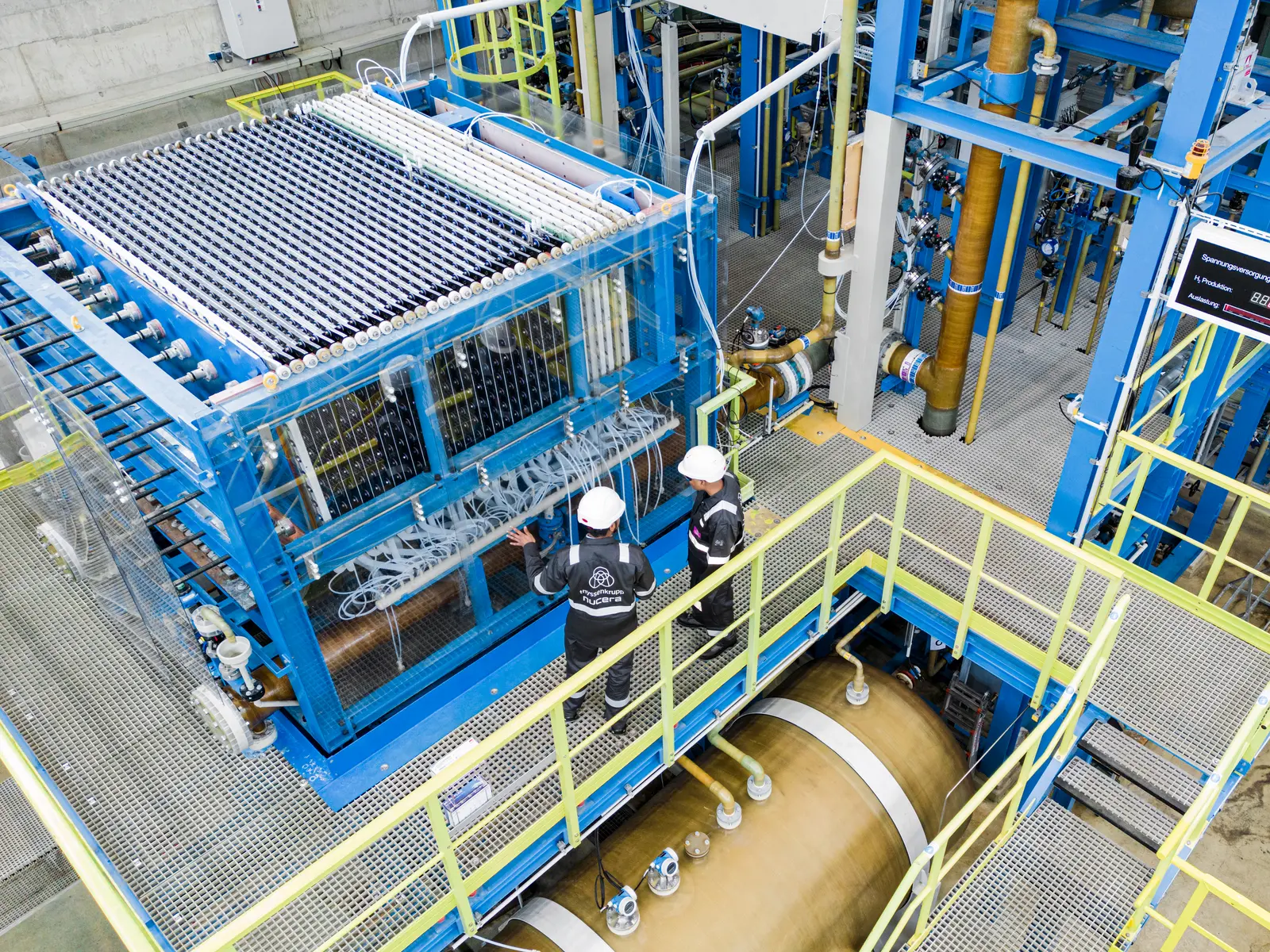 two employees at Carbon2Chem